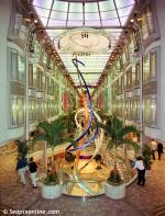 ID 2901 EXPLORER OF THE SEAS (2000/137308grt/IMO 9161728) - The Royal Promenade.